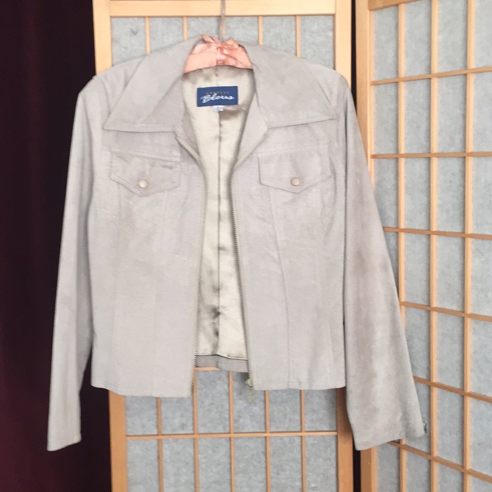 Short suede jacket